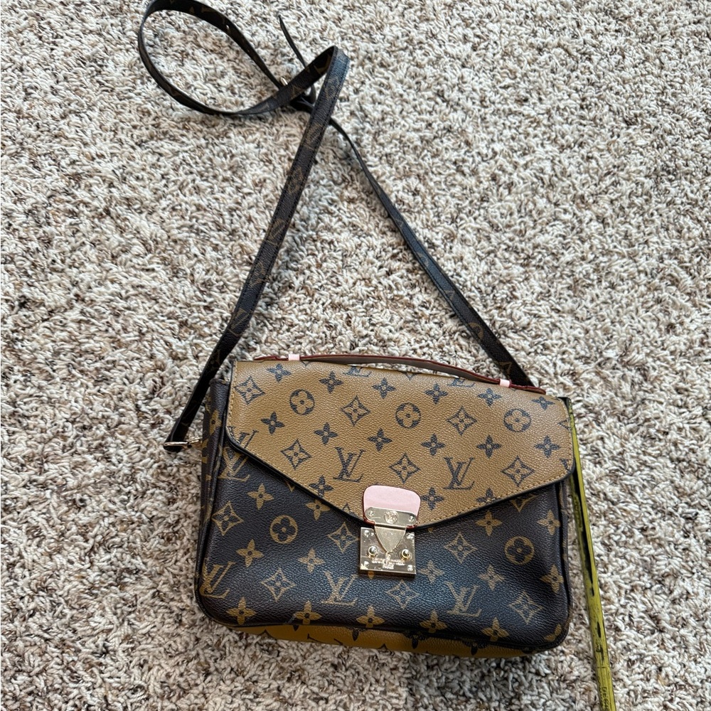 Gorgeous crossbody bag
